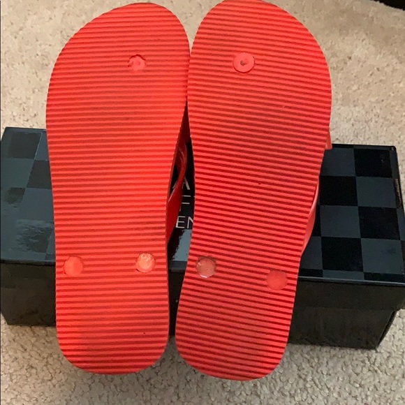 Flip flops - Picture 3 of 3